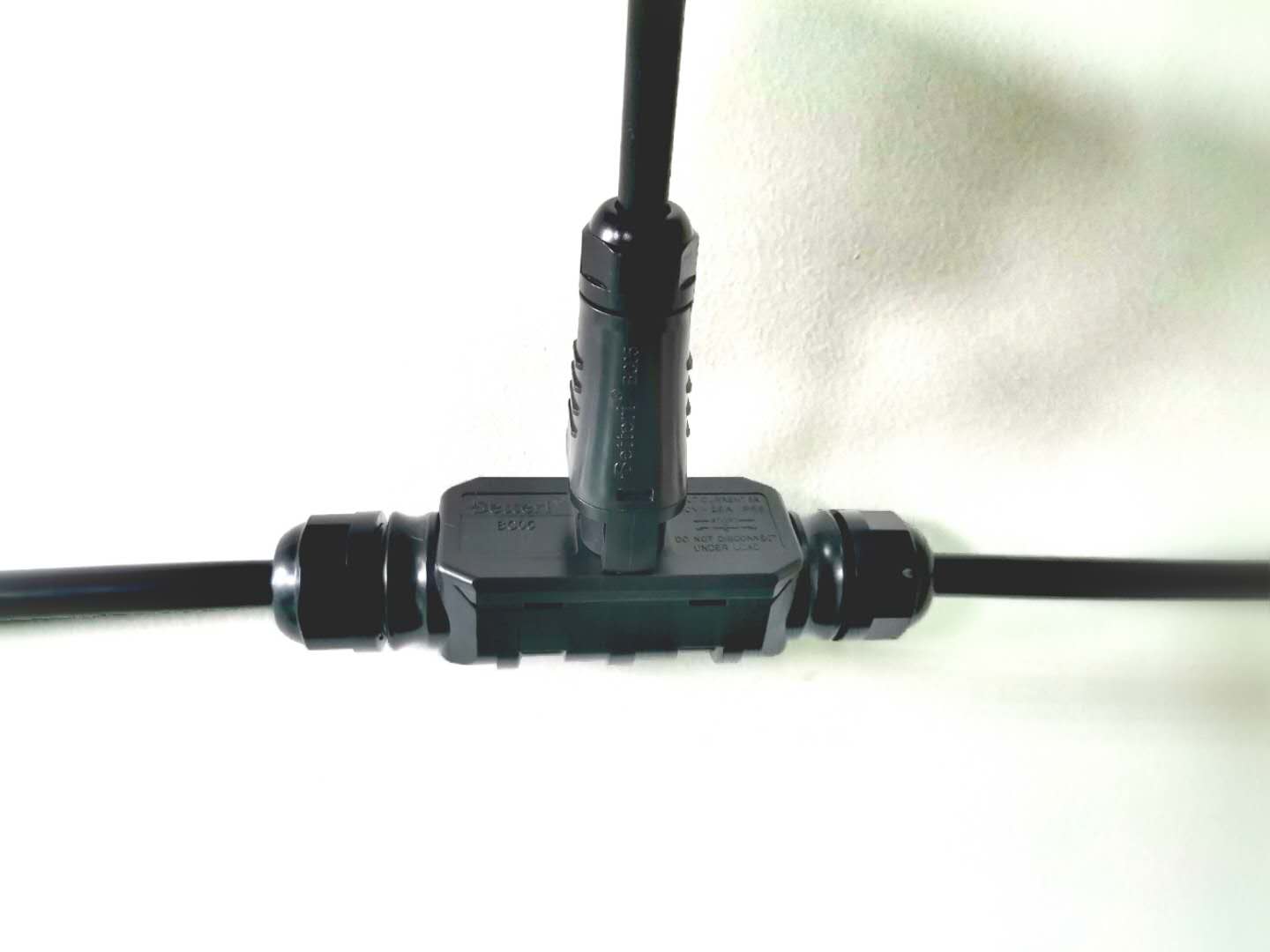 BC05总线式连接器  单相，三芯